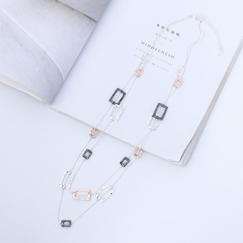 สร้อยคอโซ่ยาวหลายชั้น จี้ทรงสี - Layered Pendant Necklace Aesthetic บทวิจารณ์และราคา