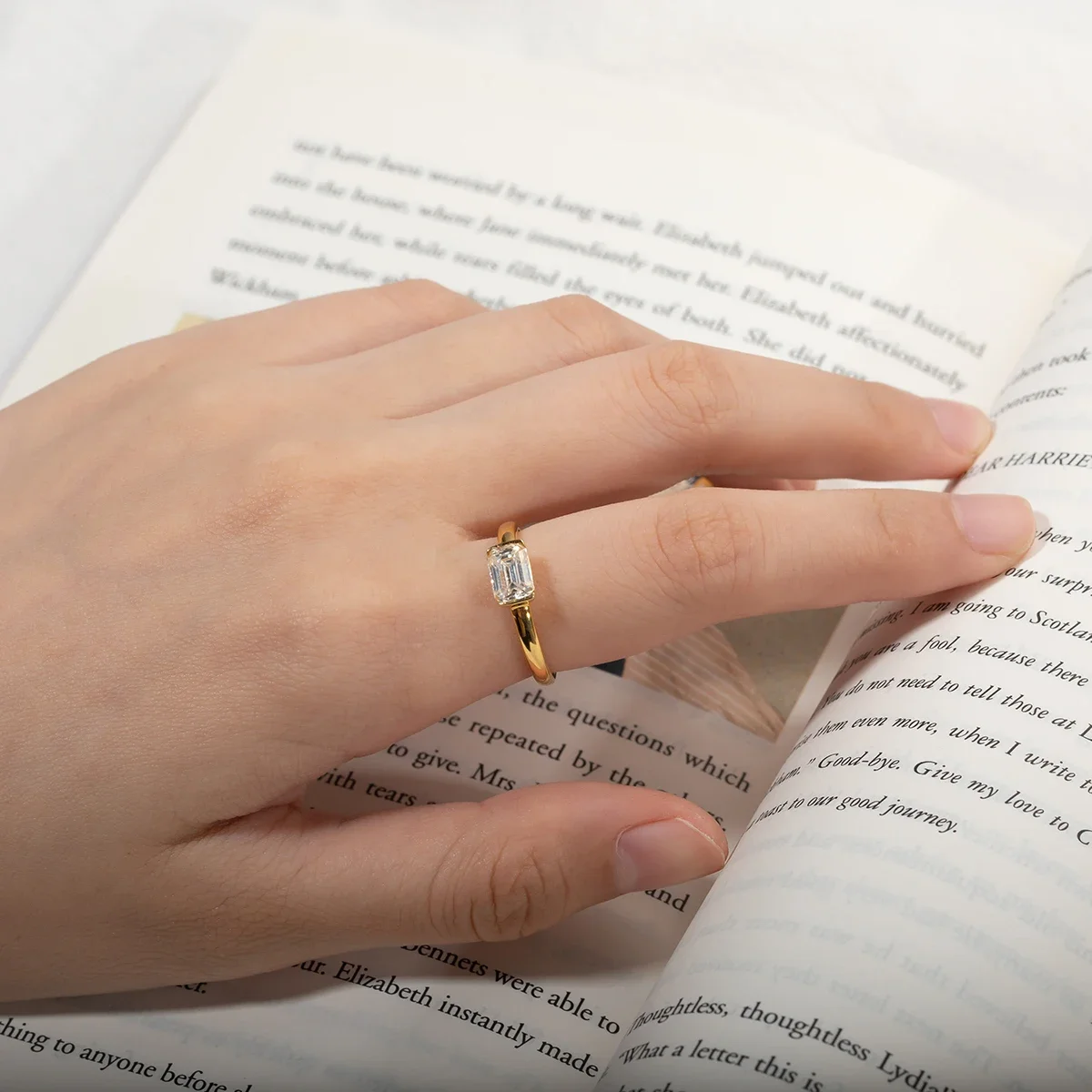 FCGJHW แหวนมอยซาไนต์ทรงมรกต 1  - Moissanite Engagement Ring 1 Carat บทวิจารณ์และราคา